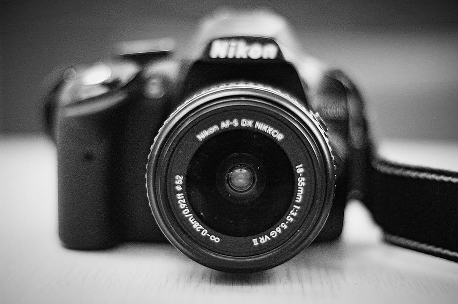 càmera, nikon, d3200, reflex, dslr, blanc i negre, negre, bokeh, temes de fotografia, càmera - equip fotogràfic, equip fotogràfic, lent - instrument òptic, tecnologia, càmera digital, primer pla, centrar-se en primer pla, a l'interior, estil retro, cap gent, fotografiar, càmera slr, color negre, natura morta, sol objecte, lent - ull, taula, 1080P