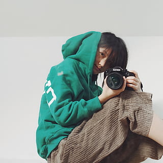 kamera, elektronik, person, human, fotograf, beklædning, tøj, beijing, rig sjæl, Kina, fotografering, Foto, hættetrøje, spejl, indendørs, indretning, pige, asiatisk, mennesker, selfie, kamera - fotografisk udstyr, fotografering temaer, en person, fotografere, teknologi, aktivitet, bedrift, fotografisk udstyr, fritidsaktivitet, ung voksen, beskæftigelse, portræt, rigtige mennesker, grøn farve, digitalt kamera, varme tøj, hætte - tøj, 4K, CC0, offentligt domæne, royaltyfrie