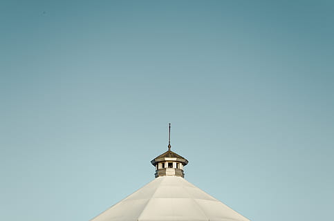 trekant, Canva, pastel, gradient, blå, himmel, loft, pas på, Spir, punkt, tag, baldakin, top, skyfri himmel, kopiere plads, arkitektur, bygget struktur, bygning udvendig, lav vinkel visning, ingen mennesker, natur, bygning, høj sektion, dag, spiritualitet, religion, dome, tro, sollys, sted for tilbedelse, 2K, CC0, offentligt domæne, royaltyfrie