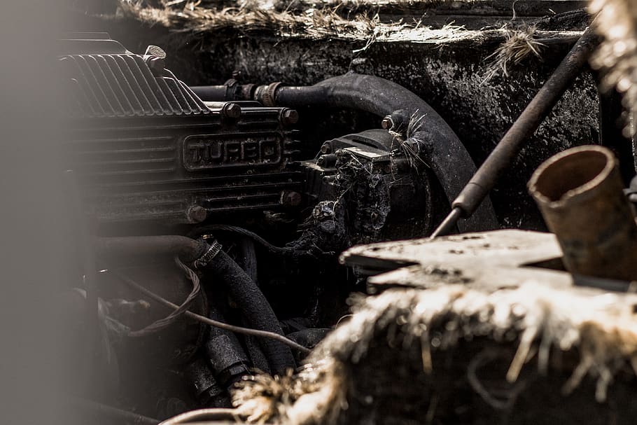 stroj, motor, cívka, spirála, rotoru, turbína, hnací hřídel, Parní motor, vozidlo, přeprava, vlak, lokomotiva, mluvil, elektrické vedení, kolo, pavoučí síť, buggy, potrubí, helma, nikdo, text, selektivní zaměření, sdělení, detail, uvnitř, starý, stálý život, den, opuštěný, retro stylu, podepsat, umění a řemesla, prach, západní skript, kontejner, špína, řemeslo, chaotický, 4K