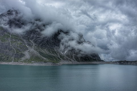 muntanya, muntanya alta, ennuvolat, núvols, paisatge, naturalesa, mar, oceà, llac, aigua, núvol - cel, bellesa a la natura, medi ambient, escenics - natura, cel, cap gent, boira, tempesta, escena no urbana, cel dramàtic, dia, terra, núvol de tempesta, a l'aire lliure, poder a la natura, 4K, CC0, domini públic, lliure de regalies
