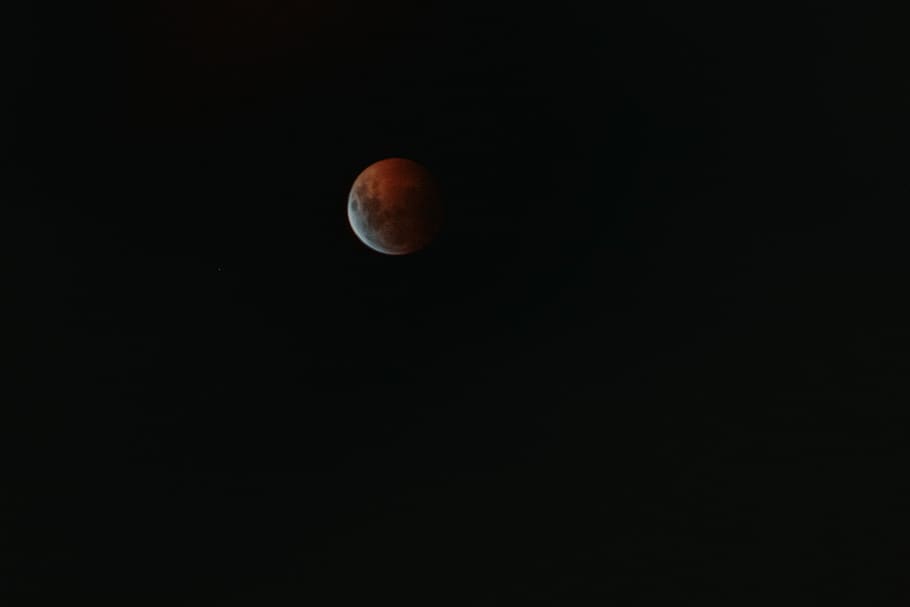 naturalesa, lluna, Eclipse de lluna, nit, eclipsi, a l'aire lliure, univers, espai exterior, espai, astronomia, luna, curs, lunar, Costa, aigua, línia de costa, oceà, platja, mar, lluna plena, cel, cap gent, bellesa a la natura, fenomen natural, escenics - natura, còpia espai, astrologia, fons negre, tranquil·litat, misteri, escena tranquil·la, color taronja, Lluna planetària, llum de la lluna, 5K