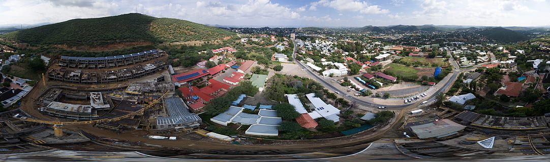 Namibia, Windhoek, 13, die Architektur, gebaute Struktur, Gebäude, Religion, Gebäudehülle, Stadt, Himmel, Glauben, Natur, Reiseziele, Luftaufnahme, Dach, High Angle View, Anbetungsstätte, Geschichte, Spiritualität, keine Leute, wolke - himmel, Landschaft, draußen, Stadtbild, 4K, CC0, gemeinfrei, lizenzfrei