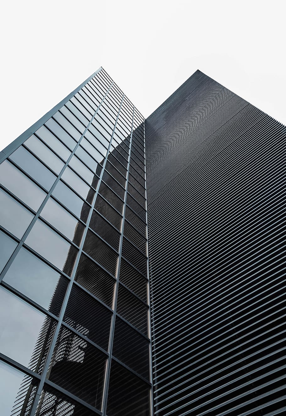 arkitektur, bygning, infrastruktur, struktur, etablering, vinduer, ejerlejlighed, Hotel, kontor, moderne, by-, by, bygget struktur, bygning udvendig, himmel, lav vinkel visning, mønster, kontorbygning udvendig, ingen mennesker, høj - høj, skyfri himmel, dag, skyskraber, tårn, natur, glas - materiale, design, udendørs, 4K