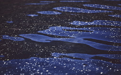 blu, nero, carta da parati della pittura dello splatter, acqua, riflessione, polline, struttura, sfondo, luce, acqua sporca, notte, cielo notturno riflesso nell'acqua, h20, sfondi, astratto, natura, modello, onda, brillante, mare, all'aperto, tempo metereologico, luce - fenomeno naturale, bagnato, strutturato, buio, spazio, 8K, CC0, dominio pubblico, privo di copyright