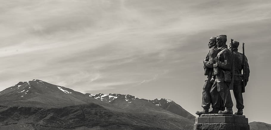 commando memorial, monument, soldats, memorial, escultura, militar, memòria, commemorar, història, Escòcia, ben nevis, pont de l'espaia, muntanya, representació humana, cel, estàtua, art i artesania, representació, núvol - cel, naturalesa, creativitat, semblança masculina, dia, arquitectura, cap gent, destinacions de viatge, viatjar, artesania, a l'aire lliure, vista d’angle baix, Serra, cim de muntanya, 4K