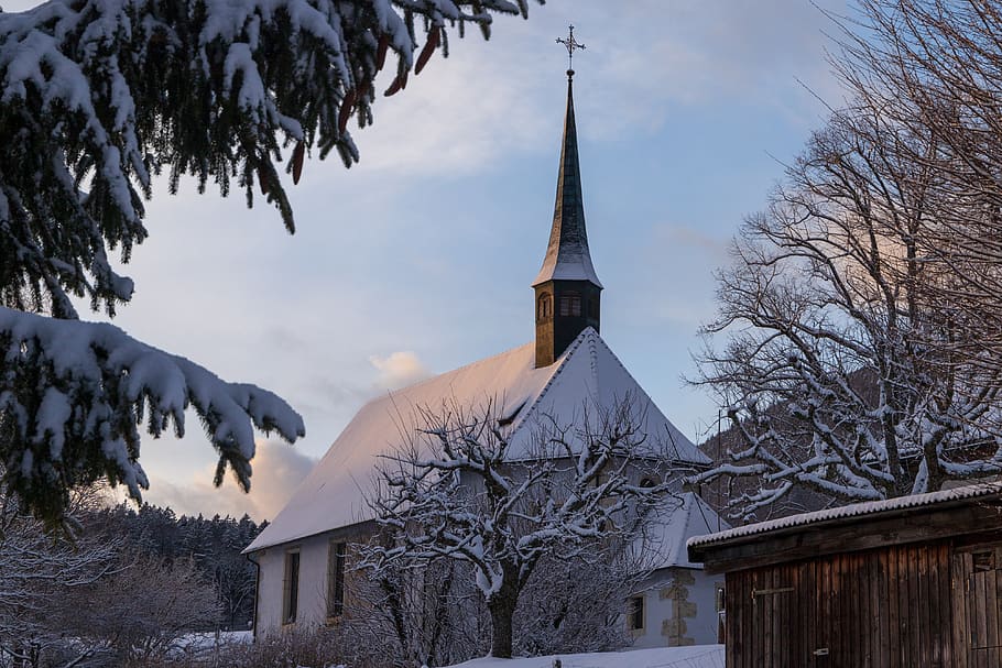 chappeli, grenchen, capella, hivern, Església, arquitectura, blanc, paisatge de neu, estructura construïda, exterior de l'edifici, edifici, lloc de culte, cel, creença, espiritualitat, arbre, religió, temperatura de fred, naturalesa, neu, cap gent, fletxa, planta, a l'aire lliure, 4K