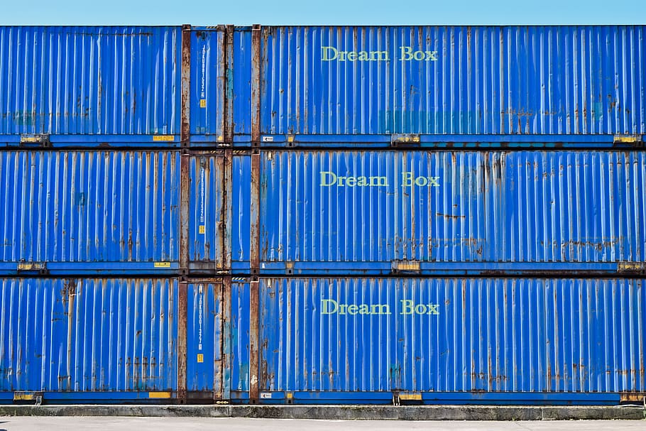 contenidor, càrrega, comerç, logística, port, indústria, importació, trànsit, transport, Enviament, dur, Caixa, lliurament, emmagatzematge, terminal, béns, vendes, exportar, metall, contenidor a l'estranger, contenidor de càrrega, transport de mercaderies, blau, moll comercial, moll, negocis, arquitectura, magatzem de distribució, patró, magatzem, cap gent, fons, pila, corrugat, a l'aire lliure, ferro, 5K
