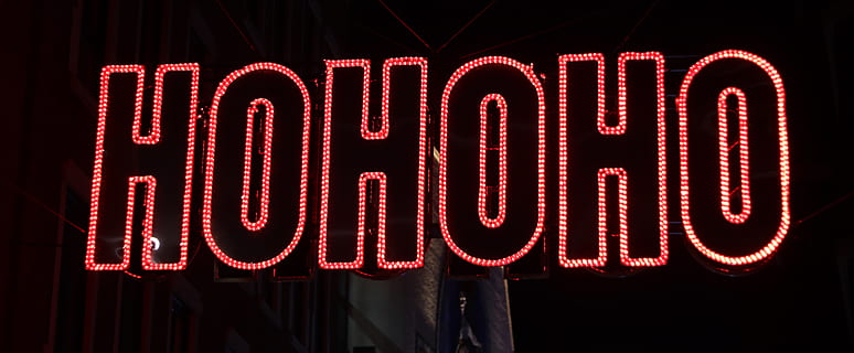 hohoho led signe, lumière, néon, Londres, texte, alphabet, mot, symbole, signe, soho, Noël, père Noël, Ho ho ho, rue, LED, tableau de bord, esperluette, panneau de signalisation, Urbain, double, bâton, illuminé, écriture occidentale, la communication, nuit, personne, rouge, affaires, matériel d'éclairage, information, un seul mot, lettre capitale, panneau d'information, fermer, Nourriture et boisson, embrasé, aliments, Fast food, symbole orthographique, fond noir, message, 5K, CC0, domaine public, libre de droits