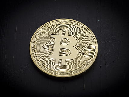 Bitcoin, krypto, cryptocurrency, mønt, penge, værdi, tech, betalingsmiddel, finansiere, forretning, bank, rigdom, mønt bank, valutasymbol, symbol, opsparing, betale, valutakurs, investering, Europa, europæisk union valuta, metal, euro symbol, nummer 1, 8K, CC0, offentligt domæne, royaltyfrie