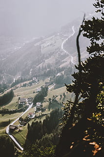 antenne, fotografering, bjergby, vej, bjerg, kam, rækkevidde, dis, sollys, skygge, træ, silhuet, natur, landskab, sommer, scenics, udendørs, Skov, vand, luftfoto, ingen mennesker, høj vinkel visning, flod, skønhed i naturen, bakke, rejse, grøn farve, 5K, CC0, offentligt domæne, royaltyfrie