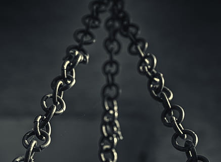 Kette, Struktur, Metall, Symbol, Suspension, Festsetzung, stark, Schwarz-Weiss, Textur, Eisen, stehlen, Konstruktion, Ketten, Design, Industrie, Technologie, Ringe, Verbindung, aufrecht, oben, keine Leute, Stärke, Nahansicht, drinnen, Muster, Studioaufnahme, Detail, schwarze Farbe, glänzend, selektiver Fokus, Natur, texturiert, Fokus auf den Vordergrund, Hintergründe, abstrakt, hängend, 4K, CC0, gemeinfrei, lizenzfrei