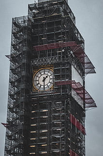 Turmuhr Struktur, die Architektur, gebaute Struktur, Flachwinkelansicht, Gebäudehülle, Gebäude, Himmel, Zeit, Uhr, Turm, keine Leute, große Höhe, Natur, Tag, Glockenturm, draußen, klarer Himmel, Treppe, Notausgang, Kommunikation, Stadt, Bürogebäude außen, Ziffernblatt, Minutenzeiger, 5K, CC0, gemeinfrei, lizenzfrei