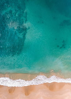 a sobrecarga, drone, de praia, areia, oceano, mar, agua, verde, azul, areia dourada, ondas, calma, terra, esporte, surfe, onda, esporte aquático, movimento, turquesa colorida, natureza, beleza na natureza, dia, ao ar livre, visão de alto ângulo, tranquilidade, piscina, poder na natureza, 2K, CC0, domínio público, royalty free