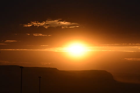 monument dal, solnedgang, landskab, natur, arizona, USA, klipper, monument, dal, bjerg, himmel, orange farve, sky - himmel, skønhed i naturen, scenics - natur, sol, sollys, silhuet, ro, rolig scene, ingen mennesker, idyllisk, dramatisk himmel, miljø, udendørs, solstråle, atmosfærisk humør, ærefrygt, lyse, 5K, CC0, offentligt domæne, royaltyfrie