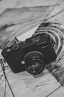 อิเล็กทรอนิกส์, กล้อง, กล้องดิจิตอล, รัด, LEICA, กล้องวิดีโอ, เลนส์กล้อง, ล้ออัลลอย, เครื่อง, ล้อ, พูด, เสื้อผ้า, เครื่องนุ่งห่ม, แต่งตัว, อาคาร, หอคอย, สถาปัตยกรรม, หน่อ, ยอดสูง, ม้วน, ธีมการถ่ายภาพ, กล้อง - อุปกรณ์ถ่ายภาพ, เทคโนโลยี, อุปกรณ์ถ่ายภาพ, ในบ้าน, ไม่มีคน, ยังมีชีวิตอยู่, ใกล้ชิด, เลนส์ - เครื่องมือแสง, วัตถุหนึ่งชิ้น, อุปกรณ์, มุมมองมุมสูง, ตาราง, มุ่งเน้นไปที่เบื้องหน้า, การสื่อสาร, สไตล์ย้อนยุค, วัน, กล้อง slr, 8K, CC0, โดเมนสาธารณะ, ค่าลิขสิทธิ์ฟรี