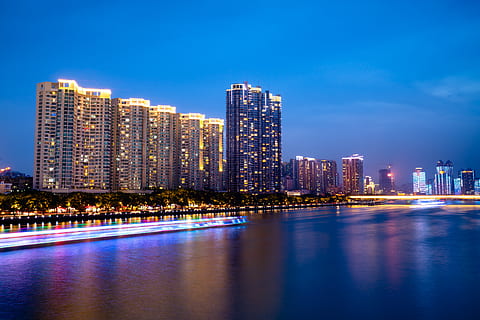 nat bybillede, boliger, bygning, by, downtown, by-, Kina, guangzhou shi, Hai Gang Cheng, høj stigning, marina, havnefronten, Havn, landskab, natur, udendørs, bygning udvendig, arkitektur, bygget struktur, belyst, vand, himmel, nat, kontorbygning udvendig, bybilledet, rejsemål, by skyline, skyskraber, byliv, boligområde, ingen mennesker, moderne, 8K, CC0, offentligt domæne, royaltyfrie