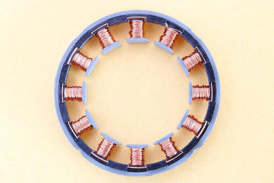 pevný disk, disk, Hardware, počítač, elektronika, stator, řídit, cívky, přístroj, technologie, detailní, kruh, žlutá, geometrický tvar, nikdo, přímo nad, uvnitř, tvar, makeup, barevné pozadí, vícebarevné, variace, studio shot, detail, kontejner, jeden objekt, výběr, kopie prostor, tvořivost, krása, 5K