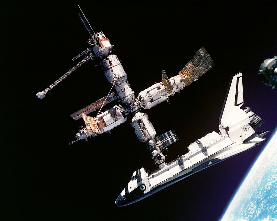 llançadora, atlantis, espai, lunar, transport, missió, nasa, vaixell nàutic, manera de transport, aigua, vaixell, moviment, volant, cap gent, naturalesa, en moviment, indústria, vehicle aeri, mar, transport de mercaderies, a l'aire lliure, Enviament, dia, avió, indústria aeroespacial, marina, orbitant, 2K