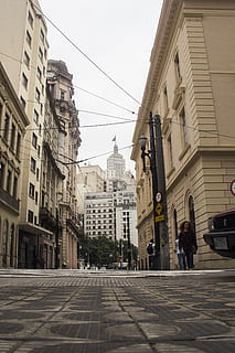 pastatas, edificio, prédio, gatvė, miesto, architektūra, pastato išorė, pastatyta struktūra, miestas, transportavimas, dieną, dangus, atsitiktinių žmonių, vaikščioti, pobūdį, kelias, kryptis, žmonių grupė, kelias pirmyn, miesto gyvenimas, realūs žmonės, gyvenamasis rajonas, kabelis, lauke, paviršiaus lygis, 5K, CC0, Viešasis domenas, nemokamai