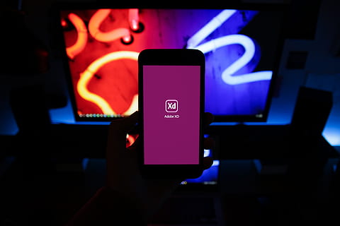siyah android akıllı telefon, telefon, elektronik, cep telefonu, Almanya, mika'nın çalışma alanı, Münih, iphone, ışık, Görüntüle, izlemek, LCD ekran, ekran, akıllı telefon, tasarımcı, xd, ui tasarımı, ui, arayüz tasarımı, adobe xd, iletişim, teknoloji, bağ, aydınlatılmış, kablosuz teknoloji, kapatmak, taşınabilir bilgi cihazı, bilgisayar, insan eli, içeriye, dokunmatik ekran, Metin, batı yazısı, el, bilgisayar donanımı, insan vücudu parçası, 5K, CC0, kamu malı, telif ücretsiz