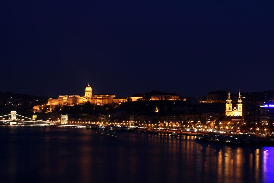 buda, Schloss, Konstruktion, die Architektur, Stadt, städtisch, Meer, Fluss, Wasser, Gebäudehülle, Nacht-, gebaute Struktur, beleuchtet, Himmel, keine Leute, Reflexion, kopieren sie platz, Ufergegend, Gebäude, Reiseziele, Stadtbild, Natur, Geschichte, 1080P