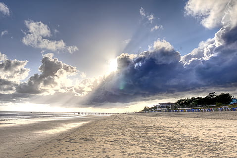 platja, sol, núvols, raig de sol, Mar del nord, föhr, illa, sorra, hdr, llum solar, banc, Costa, mar, cel, núvol - cel, aigua, terra, escenics - natura, bellesa a la natura, escena tranquil·la, tranquil·litat, naturalesa, dia, horitzó, a l'aire lliure, horitzó sobre l’aigua, idíl·lic, cap gent, poder a la natura, 5K, CC0, domini públic, lliure de regalies
