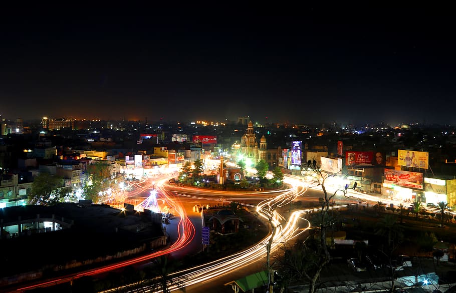 Pákistán, multan, svítí, noc, město, dlouhé expozice, architektura, exteriér budovy, pohyb, stavba, světlo stezka, přeprava, vysoký úhel pohledu, silnice, Rychlost, nikdo, panoráma města, ulice, řeřavý, rozmazaný pohyb, Příroda, nebe, venku, více pruhu dálnice, 2K