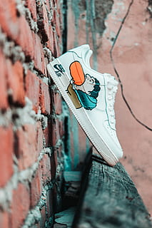 selektif, fotografi fokus, putih, angkatan udara nike 1, rendah, batu bata, warna, siang hari, Desain, mode, fotografi mode, alas kaki, nike, sepasang sepatu, sepatu karet, tali sepatu, sepatu kets, gaya, permukaan, urban, fotografi perkotaan, cara tradisional, dinding, bahan kayu, fokus selektif, seni dan kerajinan, hari, fitur dinding - bangunan, kreativitas, tidak ada orang, struktur yang dibangun, merapatkan, perwakilan, Arsitektur, di luar rumah, fokus pada latar depan, kerajinan, dinding bata, representasi manusia, coretan, bata, ditinggalkan, 5K, CC0, domain publik, bebas royalti