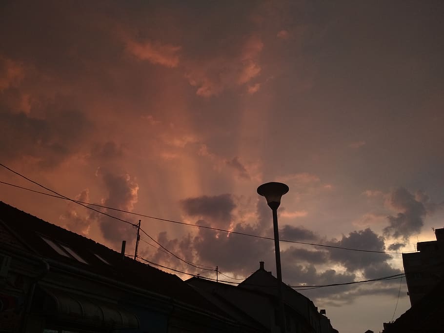 nessuna modifica, cielo, sfondo, nube, Cloudscape, città, notte, senza modificare il cielo, nuvola - cielo, Inquadratura dal basso, struttura costruita, tramonto, architettura, silhouette, natura, esterno dell'edificio, nessuno, lampione, strada, connessione, all'aperto, costruzione, bellezza nella natura, colore arancione, attrezzatura per l'illuminazione, elettricità, cavo, 4K