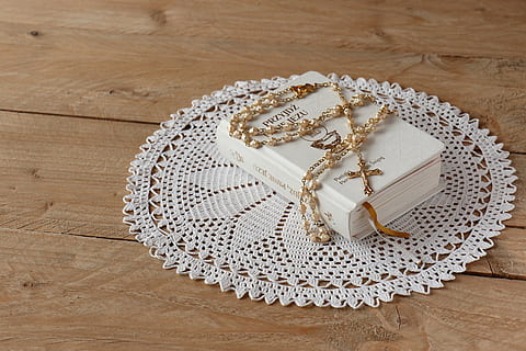 close-up view, bible, rosary, close-up, design, devotion, faith, pray, prayer, style, surface, texture, traditional, wood, wooden, table, indoors, still life, wood - material, no people, high angle view, pattern, flooring, art and craft, craft, single object, decoration, wool, hardwood floor, shape, jewelry, plant, brown, personal accessory, luxury, 5K, CC0, public domain, royalty free