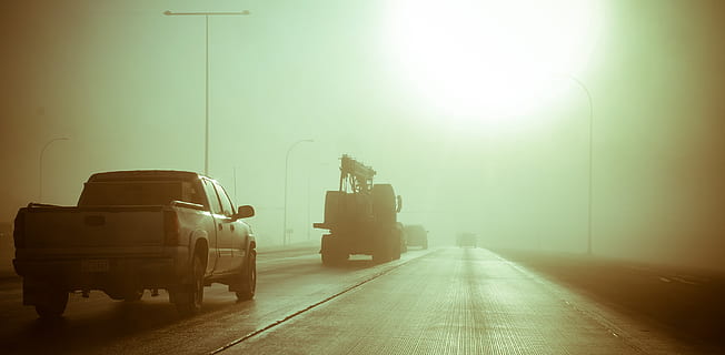 Kanada, Edmontonas, transportavimas, transporto būdas, rūkas, kelias, gatvė, sausumos transporto priemonė, vienas asmuo, motorinė transporto priemonė, apšvietimo įranga, automobilis, šviečia, visas ilgis, kelionė, kryptis, pobūdį, kelias pirmyn, kelyje, miestas, profesija, 2K, CC0, Viešasis domenas, nemokamai