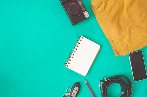 notebook musim semi putih, elektronik, flatlay, buku catatan, smartphone, menyalin ruang, tampilan sudut tinggi, dalam ruangan, tidak ada orang, warna hijau, meja, teknologi, masih hidup, kertas, tepat di atas, komunikasi, peralatan, tembakan studio, latar belakang berwarna, pena, merapatkan, tema fotografi, kosong, budaya seni dan hiburan, 4K, CC0, domain publik, bebas royalti