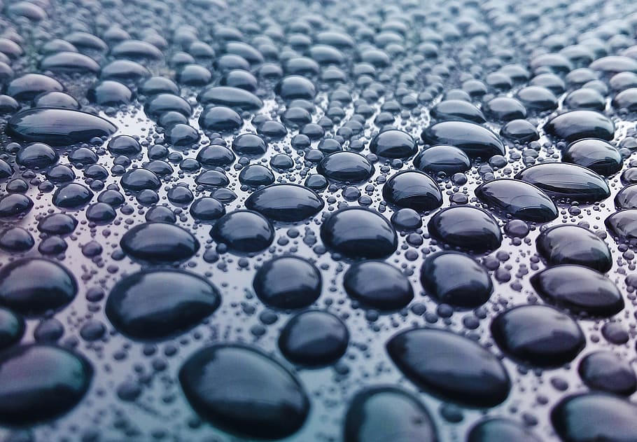 gocce, struttura, pioggia, umido, superficie, liquido, autunno, trasparente, far cadere, natura, fotogramma intero, messa a fuoco selettiva, avvicinamento, nessuno, bagnato, sfondi, giorno, acqua, modello, all'aperto, grande gruppo di oggetti, abbondanza, pietra - oggetto, pietra, bolla, solido, roccia, ciottolo, purezza, goccia di pioggia, livello di superficie, 2K