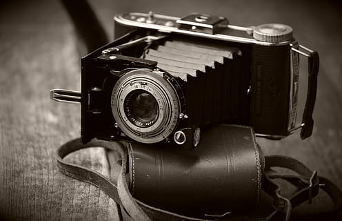 กล้อง, บันทึกบิลลี่, Agfa, กล้องเก่า, ความคิดถึง, อนาล็อก, กล่องถ่ายรูป, การถ่ายภาพ, ถ่ายภาพ, ย้อนยุค, ดูย้อนยุค, เลนส์, ภาพถ่าย, อดีต, โบราณ, เลนส์กล้อง, ธีมการถ่ายภาพ, กล้อง - อุปกรณ์ถ่ายภาพ, เทคโนโลยี, เลนส์ - เครื่องมือแสง, อุปกรณ์ถ่ายภาพ, ใกล้ชิด, สไตล์ย้อนยุค, มุ่งเน้นไปที่เบื้องหน้า, ไม่มีคน, ในบ้าน, ยังมีชีวิตอยู่, วัฒนธรรมศิลปะและความบันเทิง, เพลง, กล้องดิจิตอล, ไม้ - วัสดุ, โลหะ, เครื่องดนตรี, กล้อง slr, หนังสัตว์, 5K, CC0, โดเมนสาธารณะ, ค่าลิขสิทธิ์ฟรี