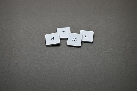 html, clavier, clé, bouton, La technologie, texte, type, mot, l'Internet, la communication, mensaje, lettre, personnage, Plastique, boutons, numérique, à l'intérieur, personne, prise de vue en studio, nature morte, groupe d'objets, espace de copie, cote à cote, écriture occidentale, couleur blanche, papier, vue grand angle, fermer, table, arrangement, groupe moyen d'objets, coupé, lettre capitale, 5K, CC0, domaine public, libre de droits