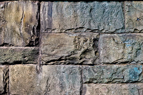 struktur, sten-, væg, mønster, baggrund, Stenmur, murværk, sten, rau, overflade, materiale, grå, abstrakt, facade, konstruktion, samlinger, natursten, arkitektur, hus, baggrunde, tekstureret, fuld ramme, ru, ingen mennesker, dag, tæt på, forvitret, murbygningsfunktion, udendørs, bygget struktur, gammel, træ - materiale, Brun, natur, solid, beskadiget, tekstureret effekt, 5K, CC0, offentligt domæne, royaltyfrie