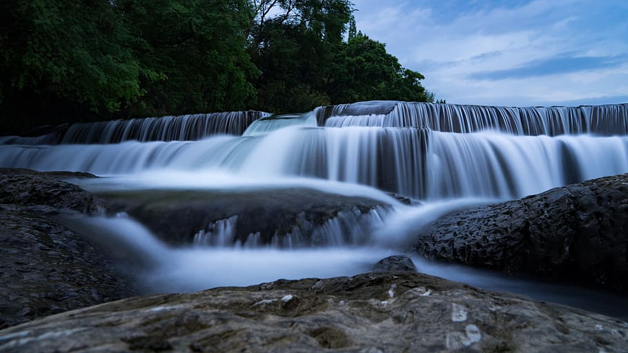cascada, temps de retard, riu, aigua, bellesa a la natura, arbre, exposició llarga, escenics - natura, planta, aigua que flueix, moviment, que flueix, naturalesa, cap gent, moviment borrós, medi ambient, rock - object, rock, terra, cel, sòlid, a l'aire lliure, poder a la natura, selva tropical, caient aigua, 5K