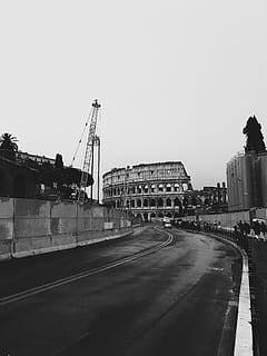 Roma, langit, angkutan, jalan, Arsitektur, struktur yang dibangun, eksterior bangunan, langit cerah, kota, menyalin ruang, alam, arah, jalan lurus, tidak ada orang, hari, tanda, di luar rumah, simbol, mesin, moda transportasi, peralatan konstruksi, 2K, CC0, domain publik, bebas royalti