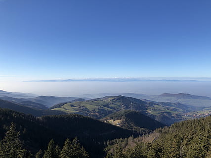 grüner Berg, Baum, Pflanze, Natur, Tanne, abies, draußen, Berg, Steigung, Deutschland, Landschaft, Rasthaus / Berghotel 1, oberried, Gebirge, Nadelbaum, Wolkengebilde, Plateau, Himmel, Wald, Szenen - Natur, Schönheit in der Natur, ruhige Szene, Ruhe, Umgebung, Nicht-städtische Szene, Tag, keine Leute, idyllisch, Blau, kopieren sie platz, Land, Fernbedienung, hügelige Landschaft, 4K, CC0, gemeinfrei, lizenzfrei