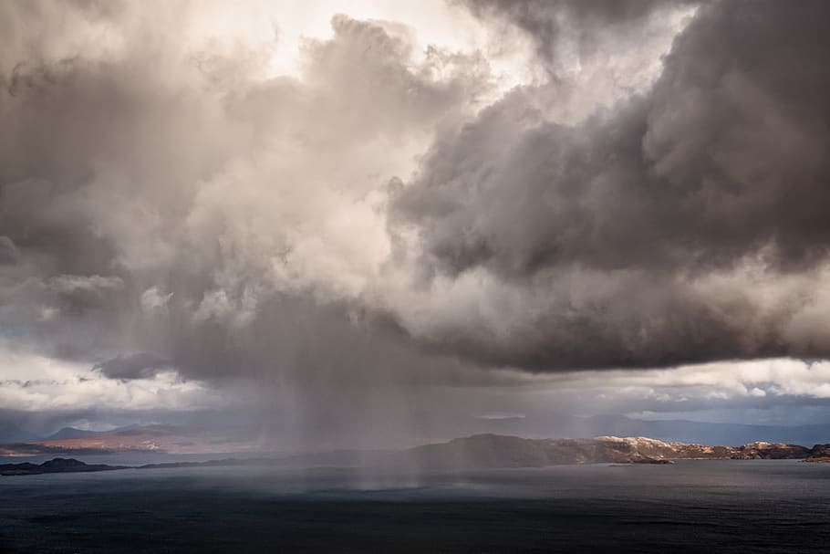 cloudformation, acqua, nuvola - cielo, bellezza nella natura, cielo, scenics - natura, tempesta, montagna, temporale, natura, nessuno, ambiente, cielo drammatico, destinazioni di viaggio, nuvola temporalesca, giorno, scena non urbana, mare, potere in natura, all'aperto, pioggia, infausto, 5K