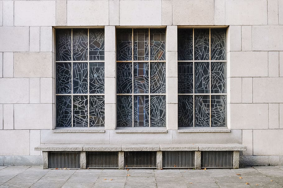 architektura, budova, infrastruktura, struktura, zřízení, byt, Okna, židle, zeď, okno, stavba, exteriér budovy, den, nikdo, nástěnný prvek, sklo - materiál, venku, rezidenční čtvrti, bok po boku, Zavřeno, bezpečnostní, Dům, bezpečnost, ochrana, vzor, celý rám, okenní rám, 4K