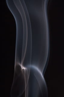 Fumo, astratto, forme, , nero, struttura, sfondo, nebbia, effetto, contemplazione, curva, denso, modulo, fumesincense, isolato, luce, meditazione, movimento, mistero, inquinamento, forma, liscio, turbine, traslucido, trasparente, onda, bianca, sfondo nero, girato in studio, in casa, fumo - struttura fisica, nessuno, avvicinamento, ambiente, fluente, Colore bianco, copia spazio, ardente, blu, incenso, 2K, CC0, dominio pubblico, privo di copyright