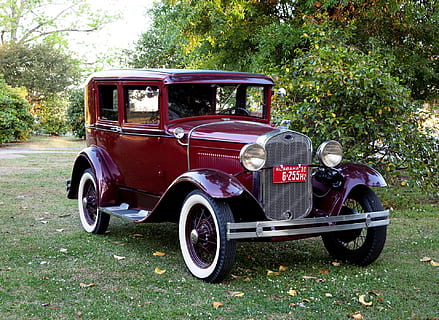 antiguitat, vell, oldtimer, cotxe, automàtic, automòbil, passeig, transport, manera de transport, vehicle terrestre, planta, arbre, dia, vermell, cap gent, estacionari, estil retro, naturalesa, color verd, terra, camp, a l'aire lliure, viatjar, herba, 1080P, CC0, domini públic, lliure de regalies