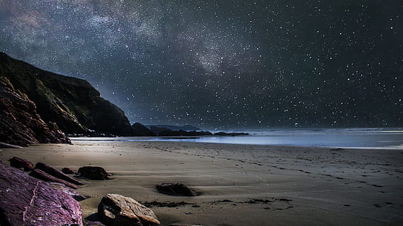 gece boyunca deniz kıyısı, plaj, uçurumlar, akşam, peyzaj, gece, gece gökyüzü, okyanus, açık havada, kum, deniz, deniz manzarası, sahil, yıldızlar, Su, arazi, gökyüzü, yıldız - uzay, doğada güzellik, manzaralar - doğa, gökada, astronomi, doğa, uzay, sakin sahne, huzur, hareket, Samanyolu, ufuk, insansız, 5K, CC0, kamu malı, telif ücretsiz