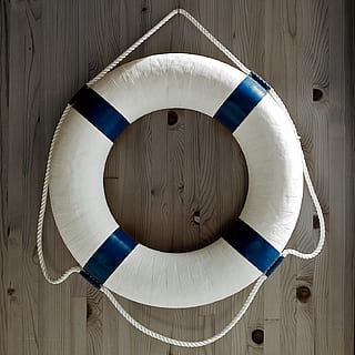 livredder, pool, objekter, geometrisk form, cirkel, form, træ - materiale, indendørs, ingen mennesker, tæt på, design, mønster, bygget struktur, direkte over, arkitektur, murbygningsfunktion, hvid farve, blå, direkte under, Brun, sort farve, dag, loft, oppustelige, 720P, CC0, offentligt domæne, royaltyfrie