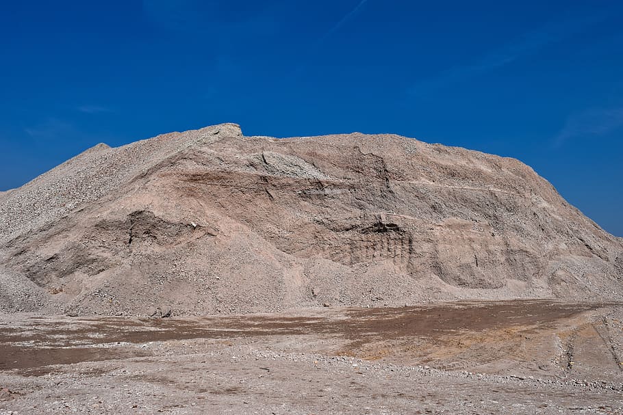 konstrukční materiál, písek, hromady, materiál, sandberg, místě, silniční stavby, stavební inženýrství, zemní práce, nebe, geologie, přistát, Příroda, scenics - příroda, modrý, krajina, destinace, poušť, hora, nikdo, fyzická geografie, den, mimoměstské scény, pevný, krása v přírodě, Skála, životní prostředí, venku, rock - objekt, klimatu, suché podnebí, starověké civilizace, polosuchý, 5K
