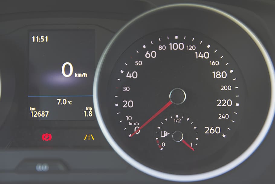 golf, hastighed, acceleration, nummer, tid, motor køretøj, bil, kontrolpanel, transportform, køretøj interiør, måleinstrument, instrumentbræt, bil interiør, speedometer, indendørs, transportmidler, tæt på, Målestok, teknologi, kontrollere, geometrisk form, ingen mennesker, cirkel, måler - måleinstrument, 5K
