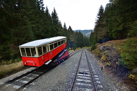 kablolu tren, thuringia almanya, Oberweissbach, taşımacılık, ulaşım modu, raylı ulaşım, demiryolu yolu, Izlemek, toplu taşıma, ağaç, bitki, tren, kara taşıtı, tren - araç, doğa, gün, hareket halinde, seyahat, hareket, insansız, açık havada, gökyüzü, yolcu treni, demiryolu aracı, 5K, CC0, kamu malı, telif ücretsiz