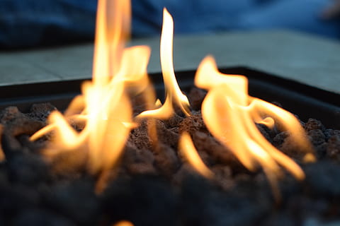 foguera, foc, marisc, menjar, animal, llagosta, la vida marina, flama, vibrant, encendre, flames, ardent, pou de fusta, barbacoa, llar de foc, teixit, pista, erupció, lava, muntanya, cremant, foc - fenomen natural, calor - temperatura, naturalesa, cap gent, primer pla, enfocament selectiu, brillant, menjar i beguda, exposició llarga, moviment, color taronja, a l'aire lliure, il·luminat, dia, 5K, CC0, domini públic, lliure de regalies